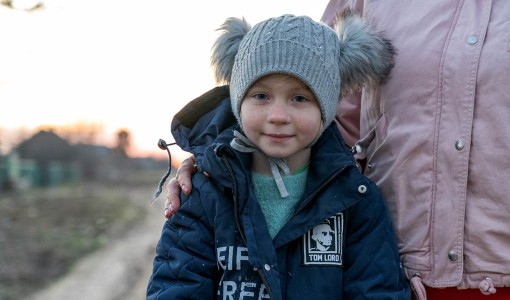 Alina och hennes familj fick sitt hem förstörda i ryska bombattacker. Mer hjälp behövs i Ukraina.