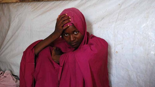 En mamma är på flykt i Nigeria.