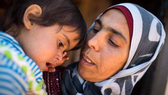 &quot;När du lämnas ensamma tvingas du testa gränser för få saker att hända. Om du är svag, är det kört&quot;, säger Lina. &quot;Du måste vara stark för att försvara dig själv, dina barn, och hem.&quot; 