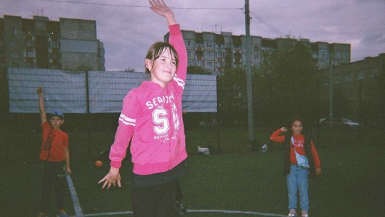 En liga som som kallas Tolerans - Ivano-Frankivsk - i Ukraina. Just nu är läget akut. Vill du ge barn och unga en paus i Då är det extra viktigt att ge barn och unga en paus från våld?