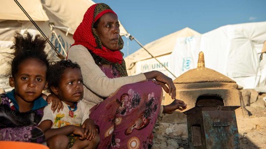 Emun är mamma och flykting från Eritrea. Hennes familj är en av tusentals som tvingades på flykt under kriget i Tigrey i norra Etiopien.